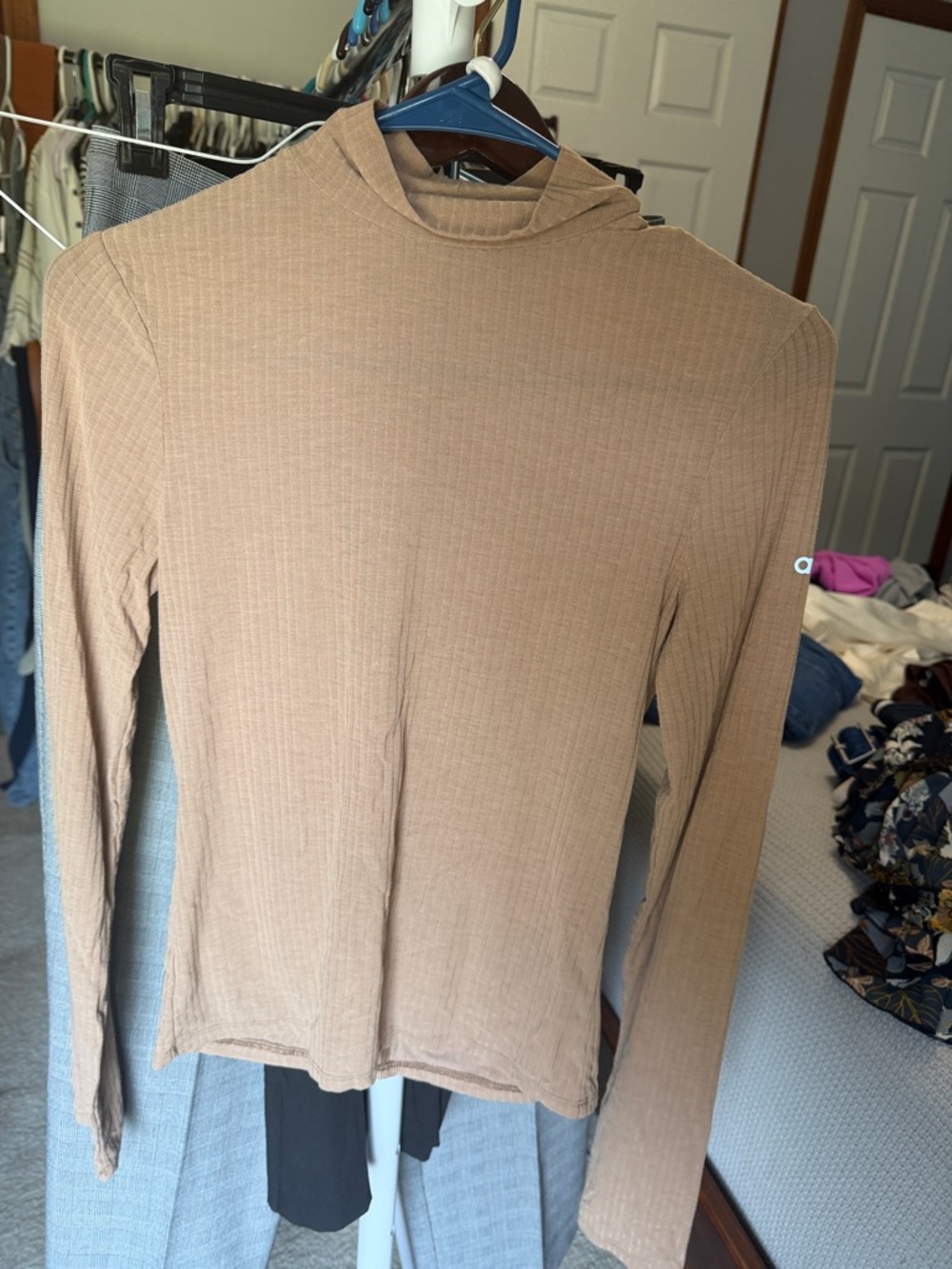 ALO Yoga Ribbed Mock Neck Long Sleeve Top in Tan